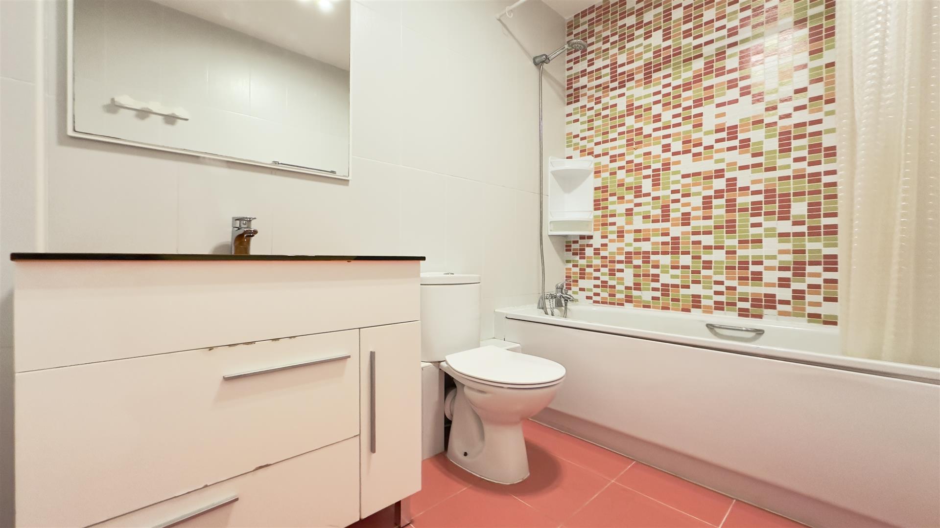 Image of Apartment - 2 Bedrooms - 1 Bathrooms for Sale in Bay View Terraces-Gibraltar, Image 7